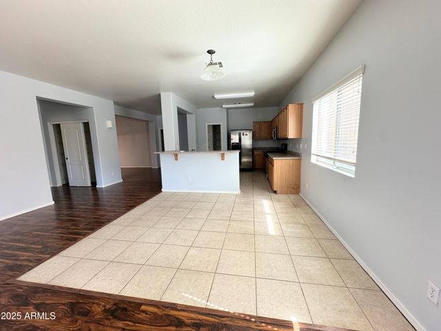 231 E MULE TRAIN Trail, San Tan Valley, AZ 85143