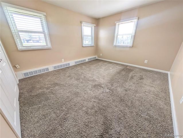 15870 Allen Road, Taylor, MI 48180