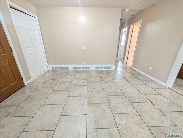 15870 Allen Road, Taylor, MI 48180
