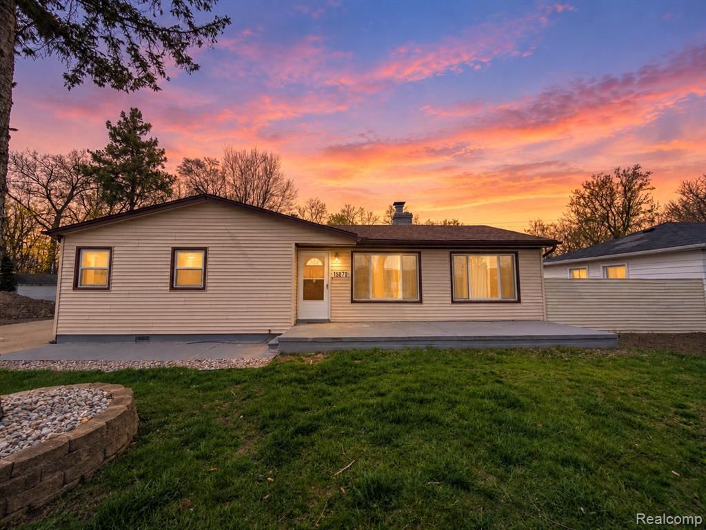 15870 Allen Road, Taylor, MI 48180