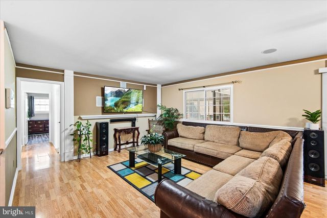 7986 DEWARD CT, Manassas, VA 20109