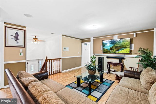 7986 DEWARD CT, Manassas, VA 20109