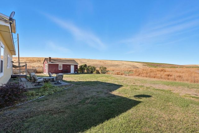 5283 Estate Road North Rd, Sprague, WA 99032