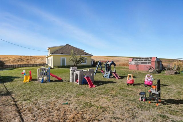 5283 Estate Road North Rd, Sprague, WA 99032