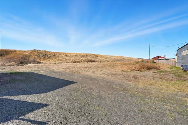 5283 Estate Road North Rd, Sprague, WA 99032