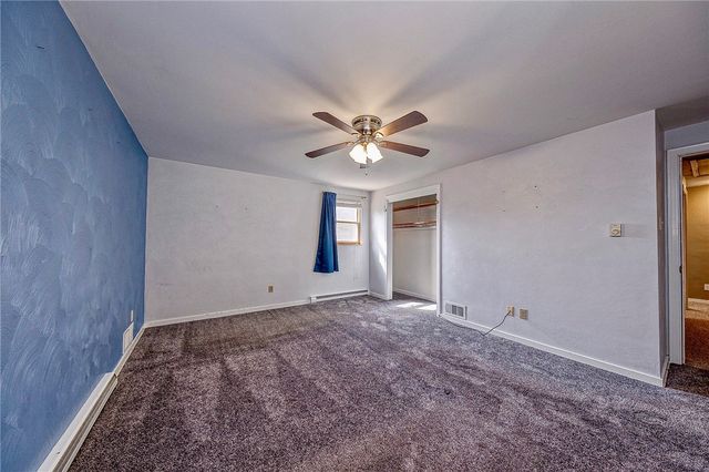 1805 Horizon Dr, White Oak, PA 15131