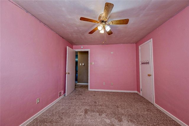 1805 Horizon Dr, White Oak, PA 15131