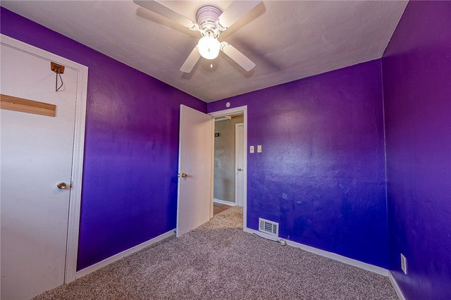 1805 Horizon Dr, White Oak, PA 15131