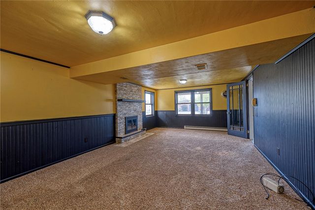 1805 Horizon Dr, White Oak, PA 15131
