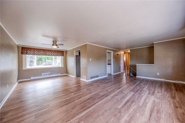 1805 Horizon Dr, White Oak, PA 15131