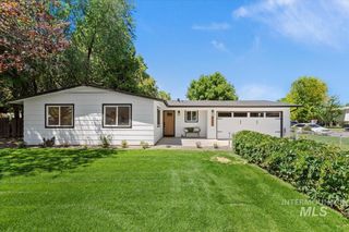 8450 W Canterbury Dr, Boise, ID 83704