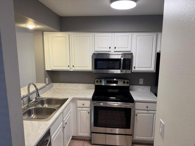 3166 S SEMORAN BOULEVARD 1004, Orlando, FL 32822