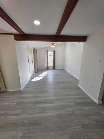 17295 Old Highway 105 E, Conroe, TX 77306