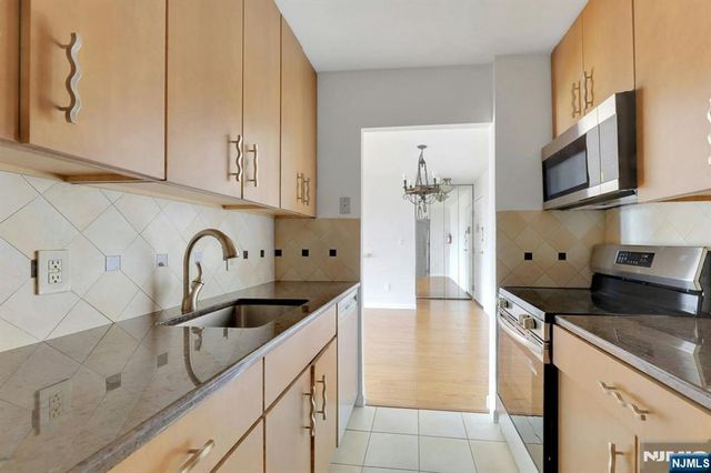 9019 Wall 6B, North Bergen, NJ 07047