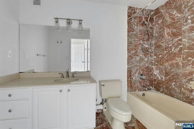 9019 Wall 6B, North Bergen, NJ 07047