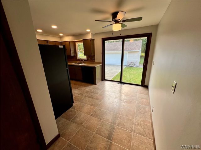 17 Greenhill, West Seneca, NY 14224