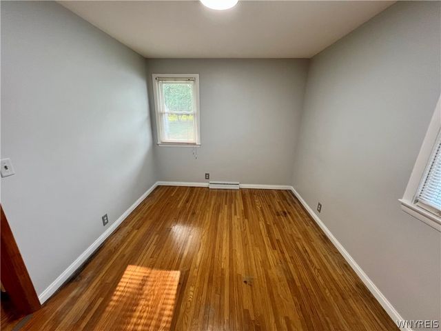 17 Greenhill, West Seneca, NY 14224