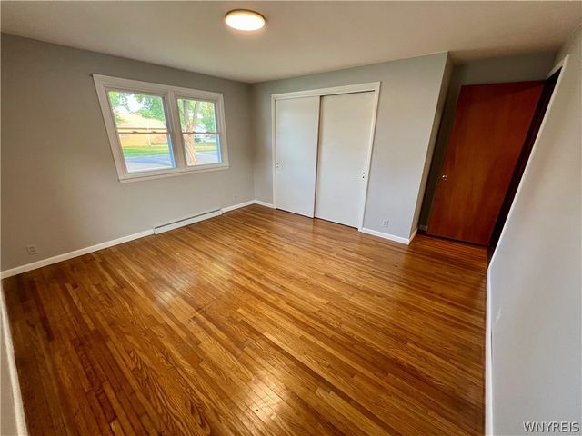 17 Greenhill, West Seneca, NY 14224