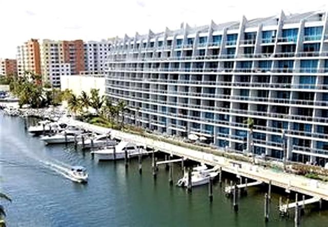 3001 NE 185th St 515, Aventura, FL 33180