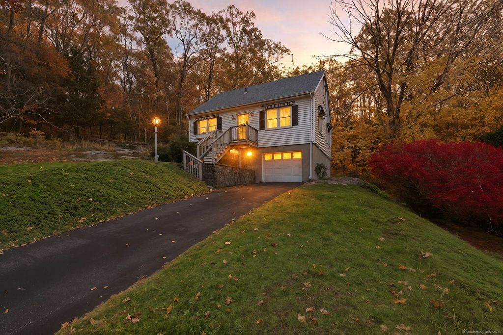 102 Lucas Park Road, Norwich, CT 06360