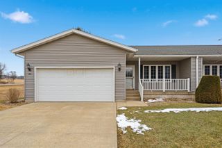 601 Spruce Drive # 28, Independence, IA 50644