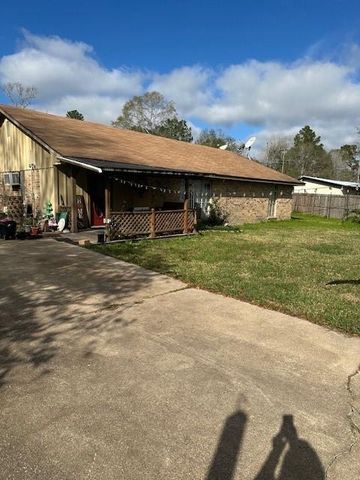 157 County Road 3252, Cleveland, TX 77327