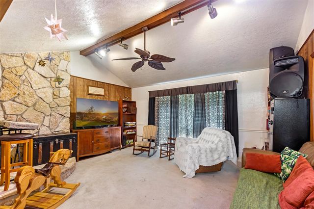 157 County Road 3252, Cleveland, TX 77327
