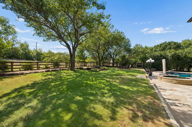 520 Cottonwood Place, Fairview, TX 75069