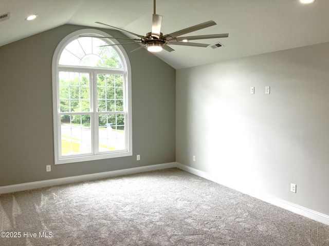 401 King Richard Court, Jacksonville, NC 28546