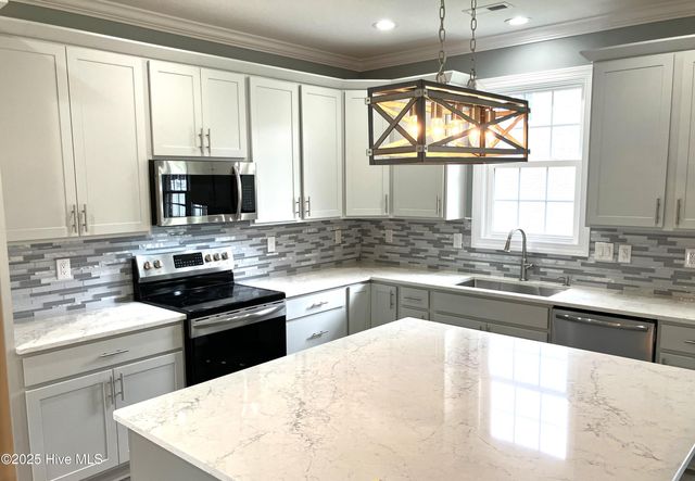 401 King Richard Court, Jacksonville, NC 28546