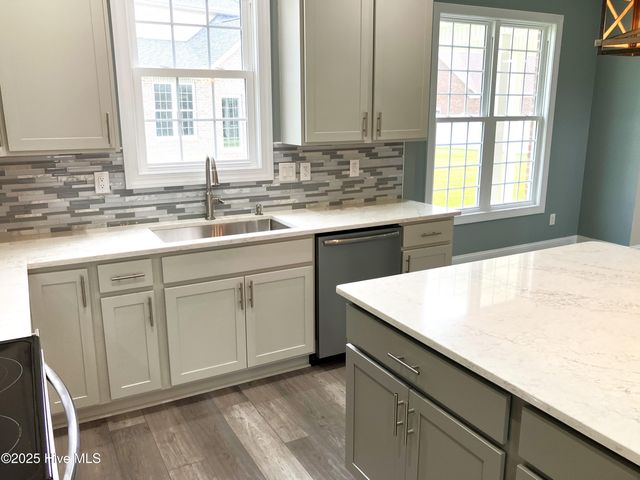 401 King Richard Court, Jacksonville, NC 28546