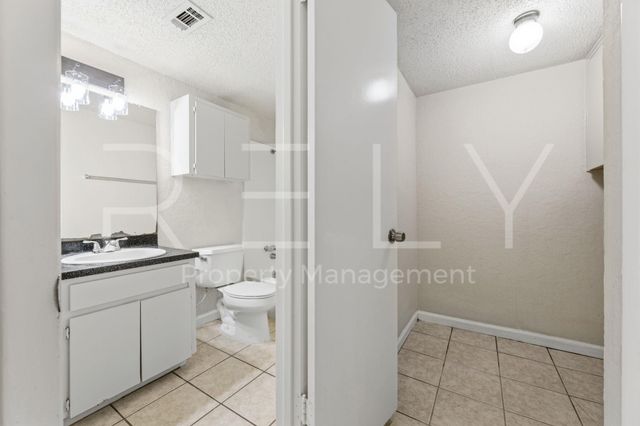 1005 Milford WAY A, Austin, TX 78745