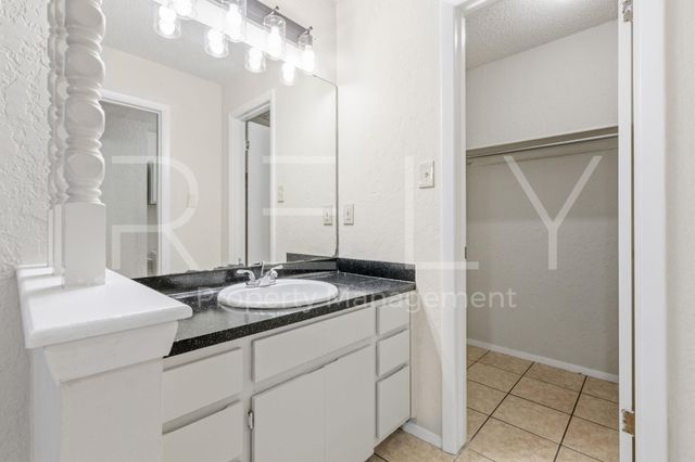 1005 Milford WAY A, Austin, TX 78745