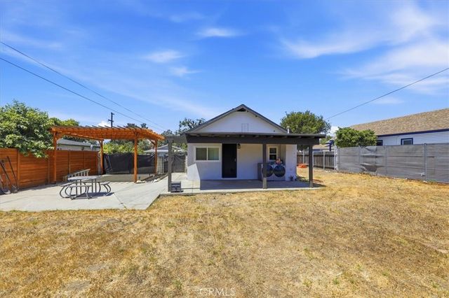 846 N 4th Avenue, Upland, CA 91786