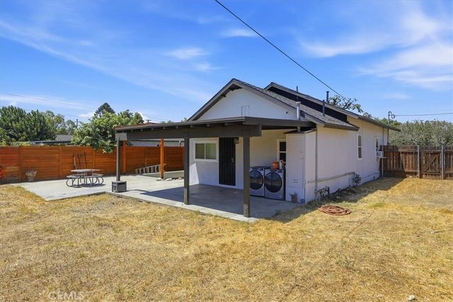 846 N 4th Avenue, Upland, CA 91786