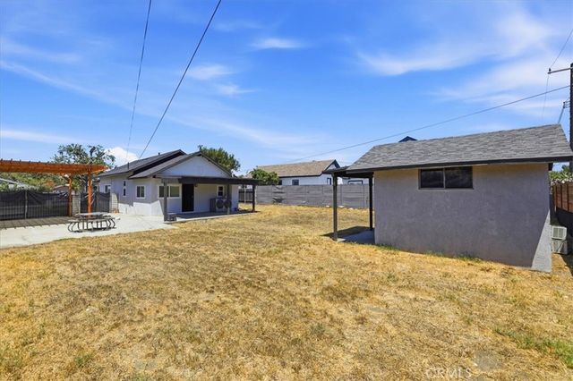 846 N 4th Avenue, Upland, CA 91786