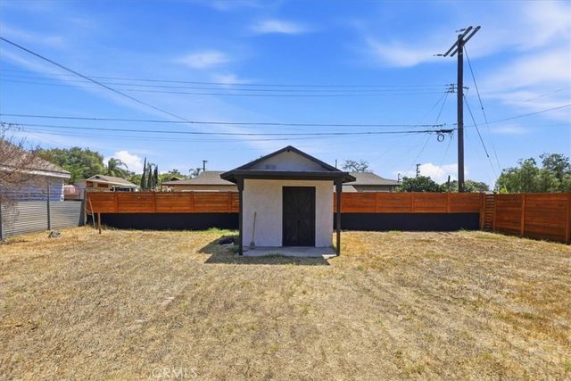 846 N 4th Avenue, Upland, CA 91786