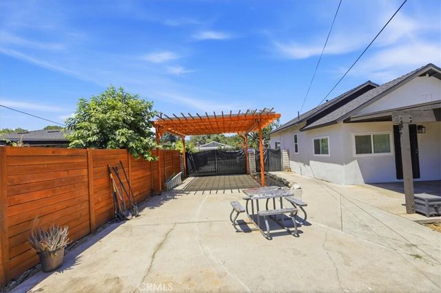 846 N 4th Avenue, Upland, CA 91786