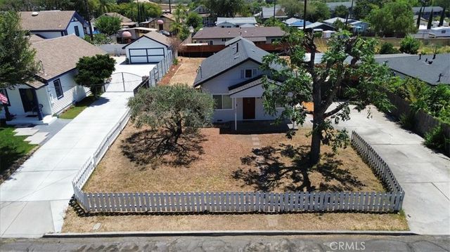 846 N 4th Avenue, Upland, CA 91786