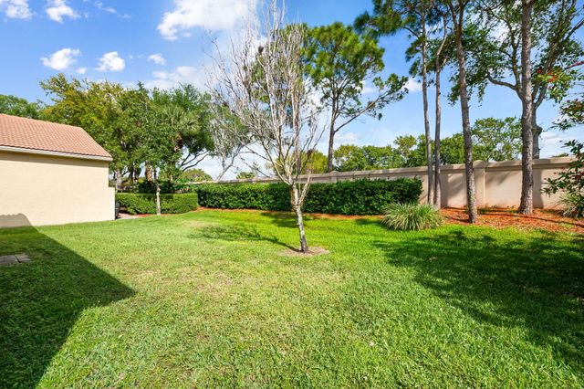 6843 Montrose Way, Boynton Beach, FL 33437