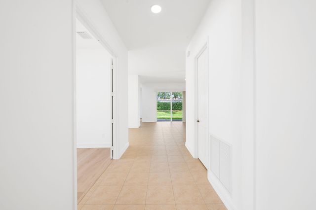 6843 Montrose Way, Boynton Beach, FL 33437