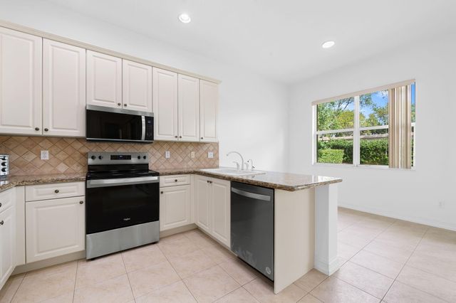 6843 Montrose Way, Boynton Beach, FL 33437