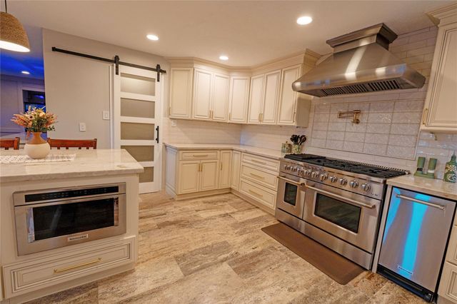 3911 Crow Valley Drive, Missouri City, TX 77459