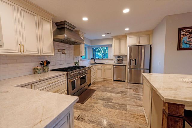 3911 Crow Valley Drive, Missouri City, TX 77459