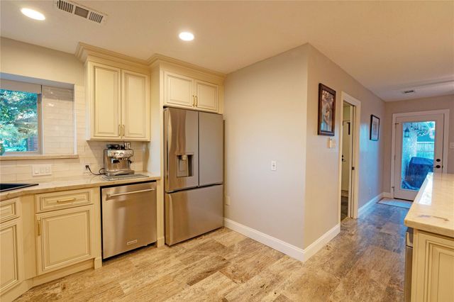 3911 Crow Valley Drive, Missouri City, TX 77459