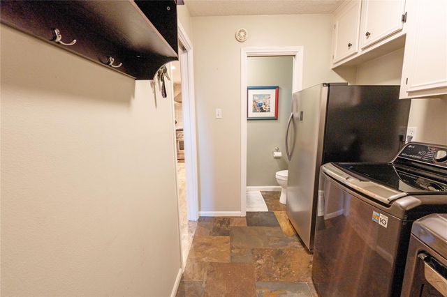 3911 Crow Valley Drive, Missouri City, TX 77459