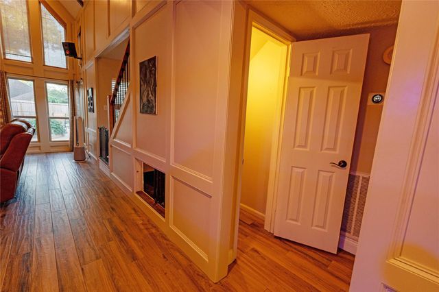 3911 Crow Valley Drive, Missouri City, TX 77459