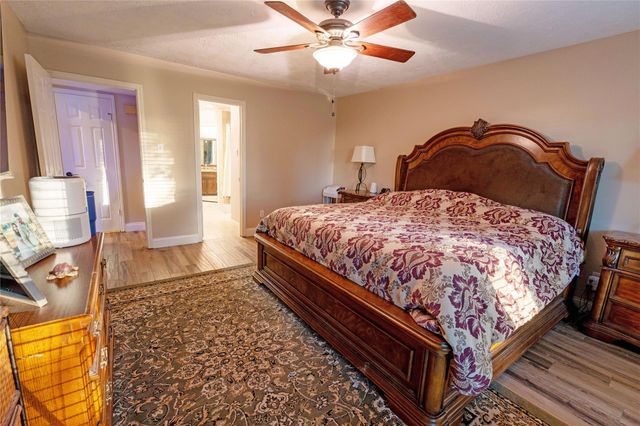 3911 Crow Valley Drive, Missouri City, TX 77459