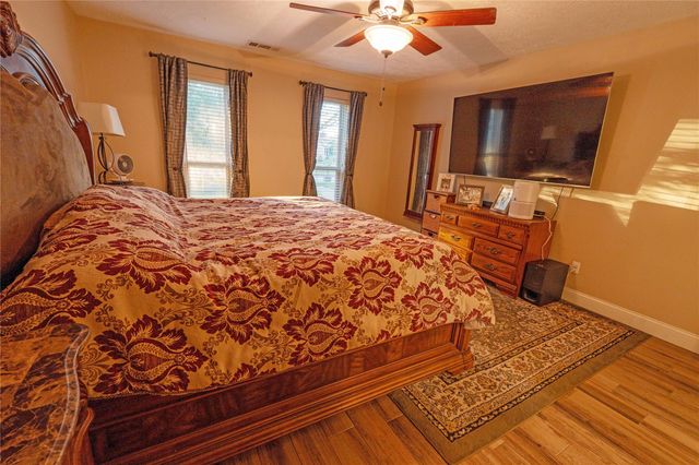 3911 Crow Valley Drive, Missouri City, TX 77459