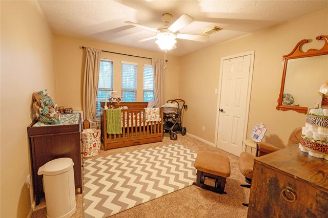 3911 Crow Valley Drive, Missouri City, TX 77459